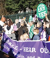 New year, new session: Chesapeake Delegate C.E. “Cliff” Hayes Jr. gives a thumbs-up Wednesday to advocates in Capitol Square urging the legislature to pass the Equal Rights Amendment to give equal status to women under the U.S. Constitution. (Regina H. Boone/Richmond Free Press)