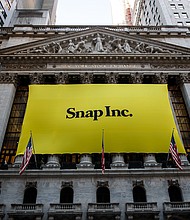 Snap is losing another high-profile executive. Chief Financial Officer Tim Stone told Snap on Tuesday that he was leaving the company, just eight months after moving to Snap from Amazon.