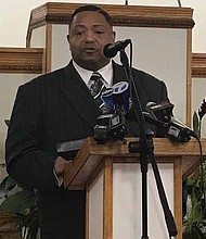 Pastor Marvin Hunter (pictured), great uncle of Laquan McDonald, recently held a press conference to address questions about his position on mayoral candidate Toni Preckwinkle’s first campaign ad which highlights her role in publicizing his great nephew’s autopsy report.