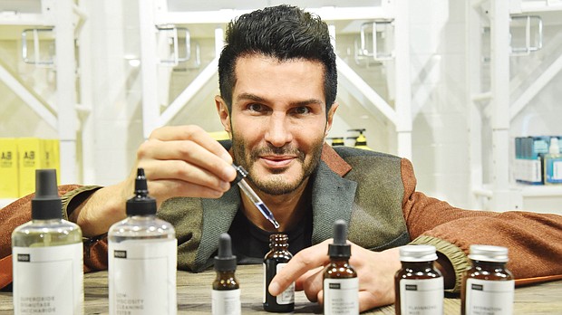 Brandon Truaxe, the founder of Canadian skincare company Deciem, has died at the age of 40, the firm announced in an Instagram post.