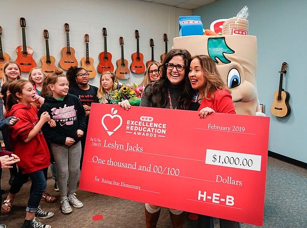 •	Leslyn Jacks, Katy Elementary, Katy ISD (Rising Star Elementary)