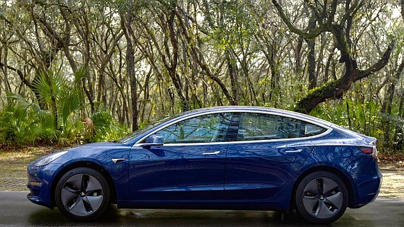Tesla had a good end to a very tough week. It delivered its first Model 3 to a customer in …