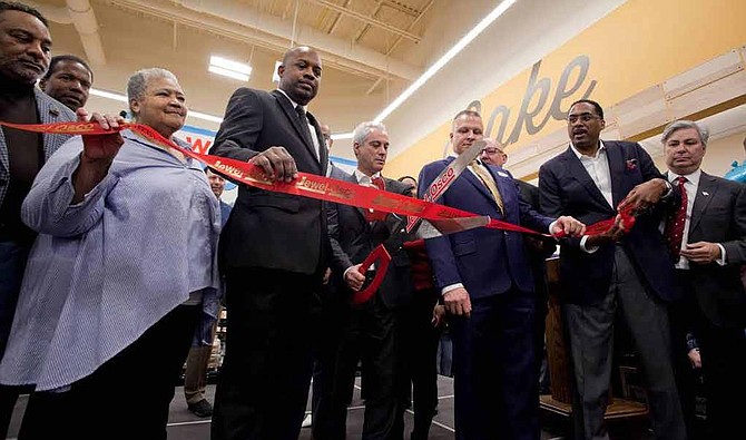 The new Jewel-Osco is officially open in Woodlawn at the corner of 61st Street and S. Cottage Grove Avenue. Photo Credit: Antonio Dickey
