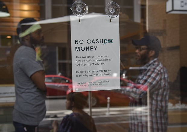 Opponents argue that cashless stores like Sweetgreen exclude low-income residents without credit cards or bank accounts.

CREDIT: Jahi Chikwendiu/The Washington Post/Getty Images