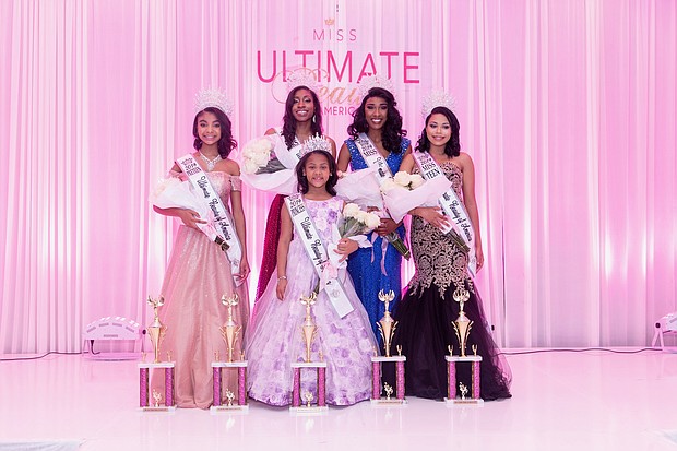 (left to right) Miss Ultimate Beauty of America Preteen 2019 Saniya Scott; Mrs. Ultimate Beauty of America 2019 Valerie King; Miss Ultimate Beauty of America 2019 Rebecca Edwards; Miss Ultimate Beauty of America Teen 2019 Kennedy Johnson; (center) Miss Ultimate Beauty of America Princess 2019 Zara Alexander/ Photo by Jerren Willis