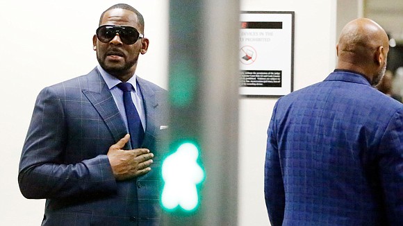 R. Kelly has given his first performance since getting out of jail and reportedly it was brief.