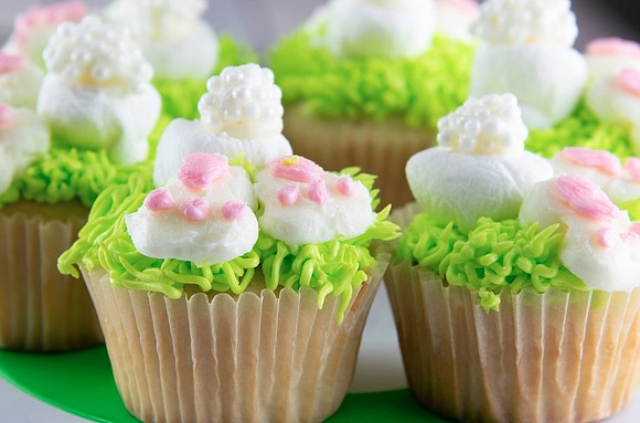 This Easter, satisfy guests of all ages with festive cupcakes modeled after the Easter bunny.