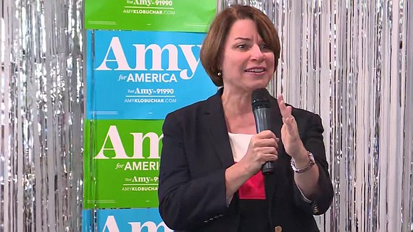 Democratic presidential candidate Amy Klobuchar on Saturday told a crowd of voters in Iowa that late Arizona Sen. John McCain …