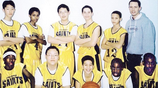 Stephen Curry, back row, next to coach in eighth grade