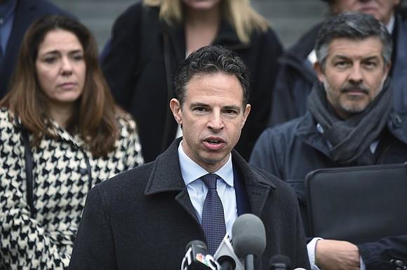 An attorney representing 10 of the families who lost relatives in the Sandy Hook massacre said on Wednesday that he …