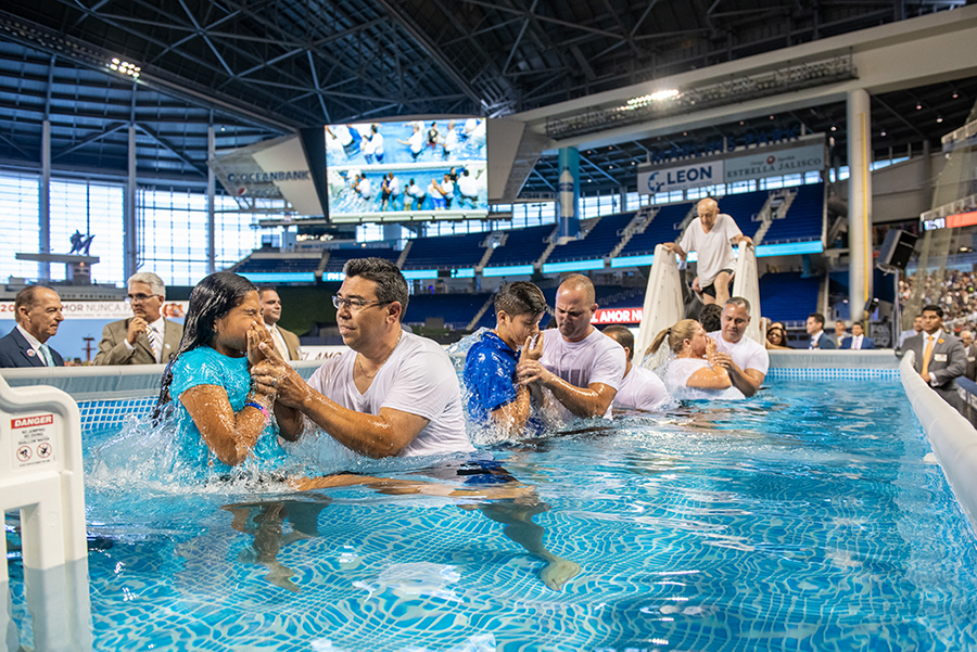 50K Witness Live Baptism at NOON on Field at NRG Houston Style