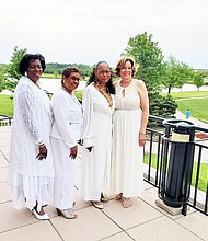 Pictured at the All White Affair are (L-R) Chip Johnson, Chicago Public Schools; Vivian Covington, Yvonne Williams: Dr. Blondean Davis, CEO Southland Charter Prep H.S.; Carolyn Palmer; SB
SB Member (159) and Columnist, Andre Satchell, Trustee Matteson. . Photos by CRED.