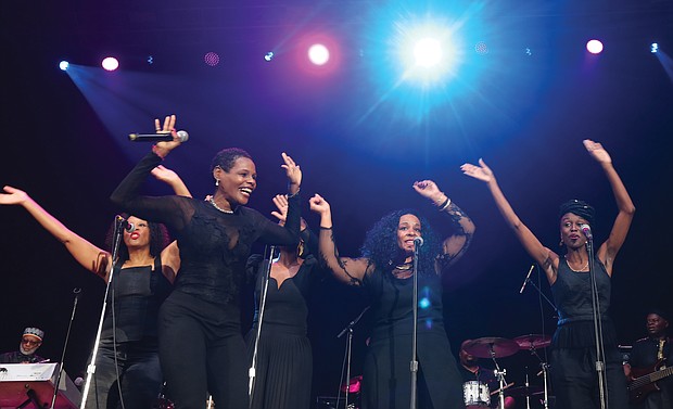 Sounds of Blackness turns up the energy before Common takes the stage at the Hampton Coliseum. (Regina H. Boone/Richmond Free Press)