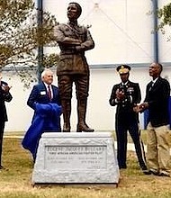 Eugene Bullard statue in Georgia (photo via aero-news network)