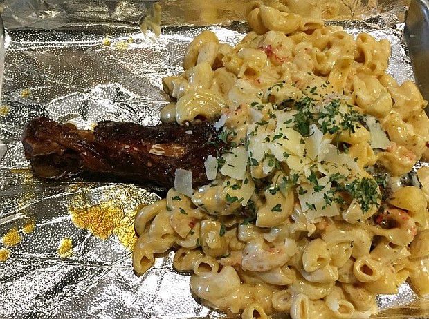 Good eats at the Turkey Leg Hut