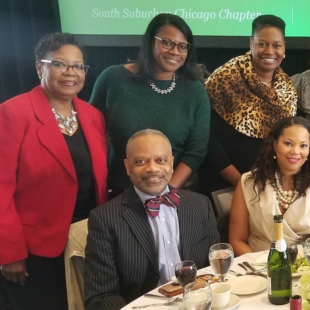 The South Suburban Chicago Links, Incorporated Fundraiser, “Getting In the Groove” featuring the Whispers at the Odyssey Country Club! The party was awesome as usual! Event goers enjoyed the view of festivities from the tables of Link Faye Terrell-Perkins , Link Donna and Link Jennifer Norell.