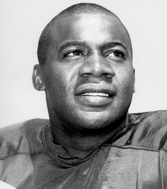 Willie Wood, the college quarterback who became an NFL Hall of Fame safety, died Monday, Feb. 3, 2020, at age ...