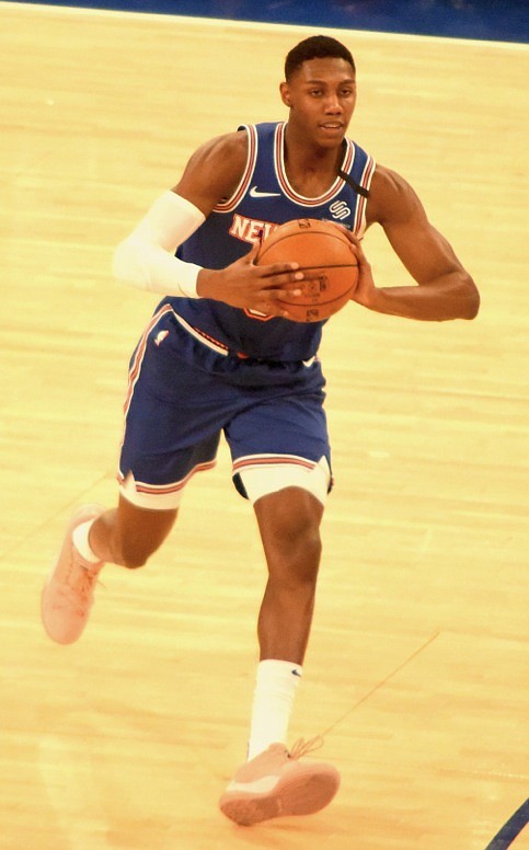 For the Knicks, the simultaneous priorities of winning games and developing their young players may seem conflicting. For the Knicks, the simultaneous priorities of winning games and developing their young players may seem conflicting.