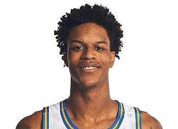 Talk about a tough act to follow. Shareef O’Neal, the 20-year-old son of basketball star Shaquille O’Neal, is transferring to …
