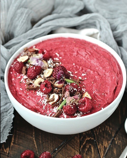 Raspberry Coconut Smoothie Bowl
