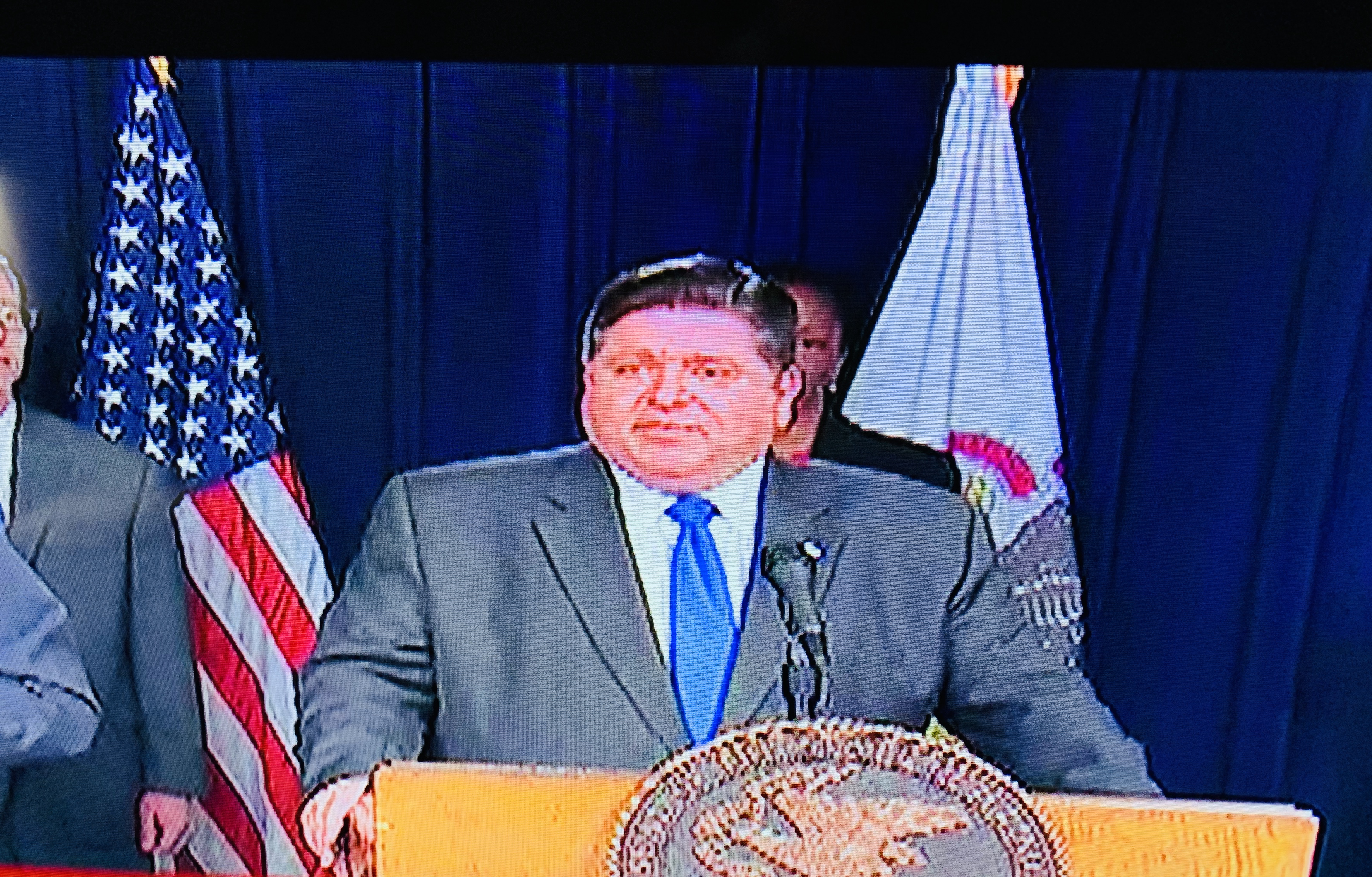 Pritzker issues mandatory stay-at-home order for all of ...