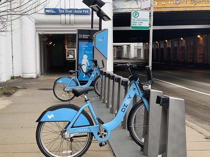 City of Chicago Department of Transportation is working with Divvy to provide discounts on memberships, as well as single rides. Photo credit: Tia Carol Jones