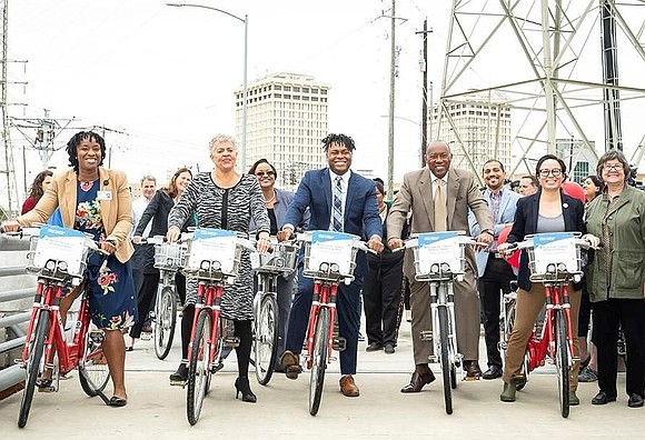 Bayou Greenways 2020 pedestrian/bike bridge and Houston BCycle bike share stations connect University of Houston and Third Ward to MacGregor …