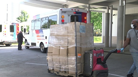 This weekend, about 2000 families will get a special delivery, courtesy of the city of Houston's Food Access Program. The …