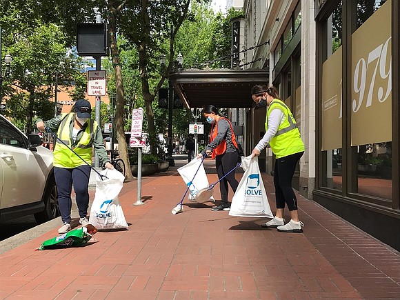 Nearly 300 volunteers showed up to pitch in for the cleanup effort, resulting in over 800 pounds of trash collected ... Nearly 300 volunteers showed up to pitch in for the cleanup effort, resulting in over 800 pounds of trash collected ...