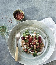 Spiced Chickpeas and Grapes with Yogurt
