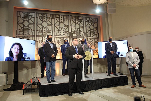 Judge Lina Hidalgo, Mayor Sylvester Turner, Harri County Commissioners Rodney Ellis and Adrian Garcia, and Mike Nichols