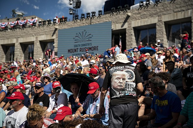 Hundreds of people arrived at Mount Rushmore to watch President Donald Trump ahead of Fourth of July./Credit:	Al Drago/Bloomberg/Getty Images