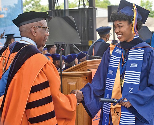 Personal contribution and gifts from Alumni and Friends Grows the President’s‘$5 Scholarship Fund,’ to $1 Million Personal contribution and gifts from Alumni and Friends Grows the President’s‘$5 Scholarship Fund,’ to $1 Million