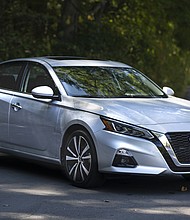 2020 Altima 2.0 Platinum Sedan.