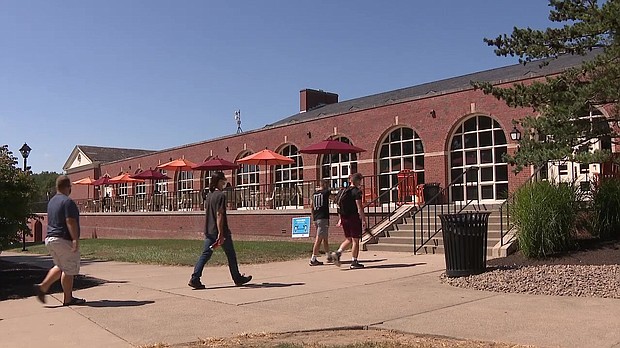 There was a feeling of excitement at Susquehanna University in Selinsgrove as students started their first day of classes./Credit:	WNEP
