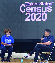 Illinois State Senator Robert Peters discusses the importance of representation and why people should fi ll out the Census during an event at the DuSable Museum. Photo by Tia Carol Jones
