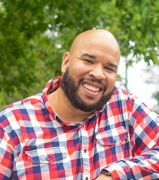 Sol Anderson is the new executive director of I Grow Chicago. Anderson brings more than 13 years of experience in the non-profi t sector to the new job. Photo courtesy of I Grow Chicago