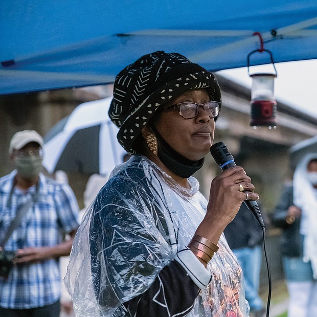 Pamela Bingham, a descendant of Mr. Prosser, speaks at the gathering that aimed to educate people about the past and to update people on the progress of the memorial to the enslaved that
is planned for the site at 15th and Broad streets. The site once contained the African Burial Ground and the city gallows, where members of the revolt, including Gabriel, were hanged.