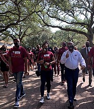 Mayor Turner marches down to the TSU polling location and is joined by TSU students and faculty.