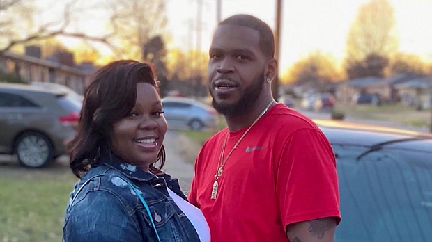 Breonna Taylor and her boyfriend Kenneth Walker
Credit:	Family photo/WAVE