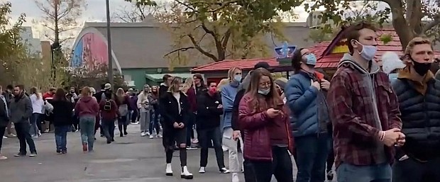 Several park-goers said they were concerned after seeing huge lines and crowds at Lagoon, Utah's popular amusement park.
Credit:	KSL