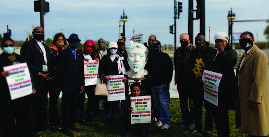 A group is advocating for greater representation of Jean Baptiste Pointe DuSable. Black Heroes Matter is trying to get a 25-foot statue of DuSable, a signifi cant portion of Lake Shore Drive named after DuSable and a city holiday in his honor. Photo courtesy of Black Heroes Matter/Martin’s International Foundation
