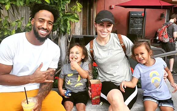 Giants defensive back Logan Ryan played with a heavy heart and the visceral support of his teammates on Sunday. Giants defensive back Logan Ryan played with a heavy heart and the visceral support of his teammates on Sunday.