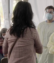 Grey's Anatomy' powered his ambitions. Now, this doctor is helping the show tackle coronavirus.
Credit:	ABC