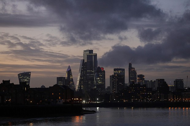 London venues including pubs and restaurants will close as the English capital is to go back into a strict lockdown later this week.
Credit:	Simon Dawson/Bloomberg/Getty Images