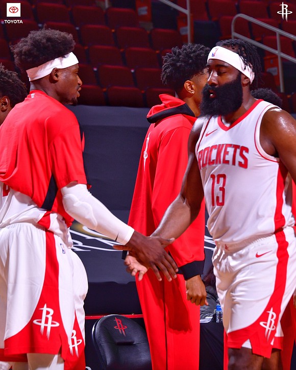 There was an old familiar face in the Toyota Center on Tuesday night. Rockets superstar James Harden made his 2020-21 …