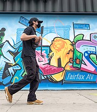 America's daily Covid-19 cases and deaths are now about one-fifth of what they were during their winter peaks -- and one expert says the country's improved numbers have a lot to do with the climbing vaccinations.
Mandatory Credit:	Alexi Rosenfeld/Getty Images