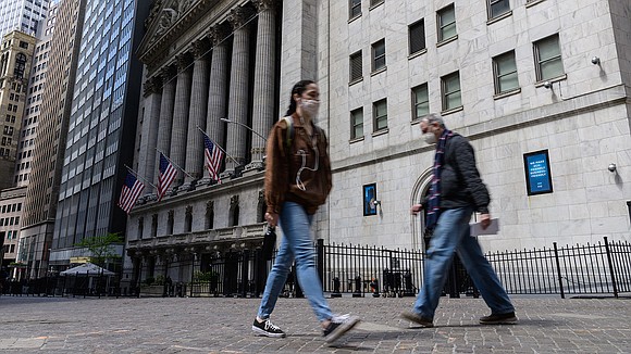 US stocks tumbled out of the gate Tuesday as investors grow increasingly concerned about raw material price spikes, shortages and …