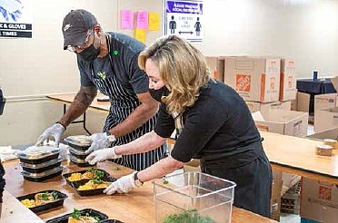 Emancipation Park Conservancy and Lucille’s 1913 to Feed 2,000
Houstonians in Traditional Juneteenth Fashion
Photo credit: Jenn Duncan