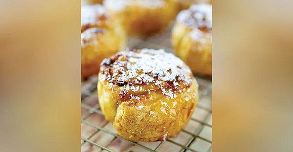 Simple and delicious Caramel Sticky Rolls... Simple and delicious Caramel Sticky Rolls...